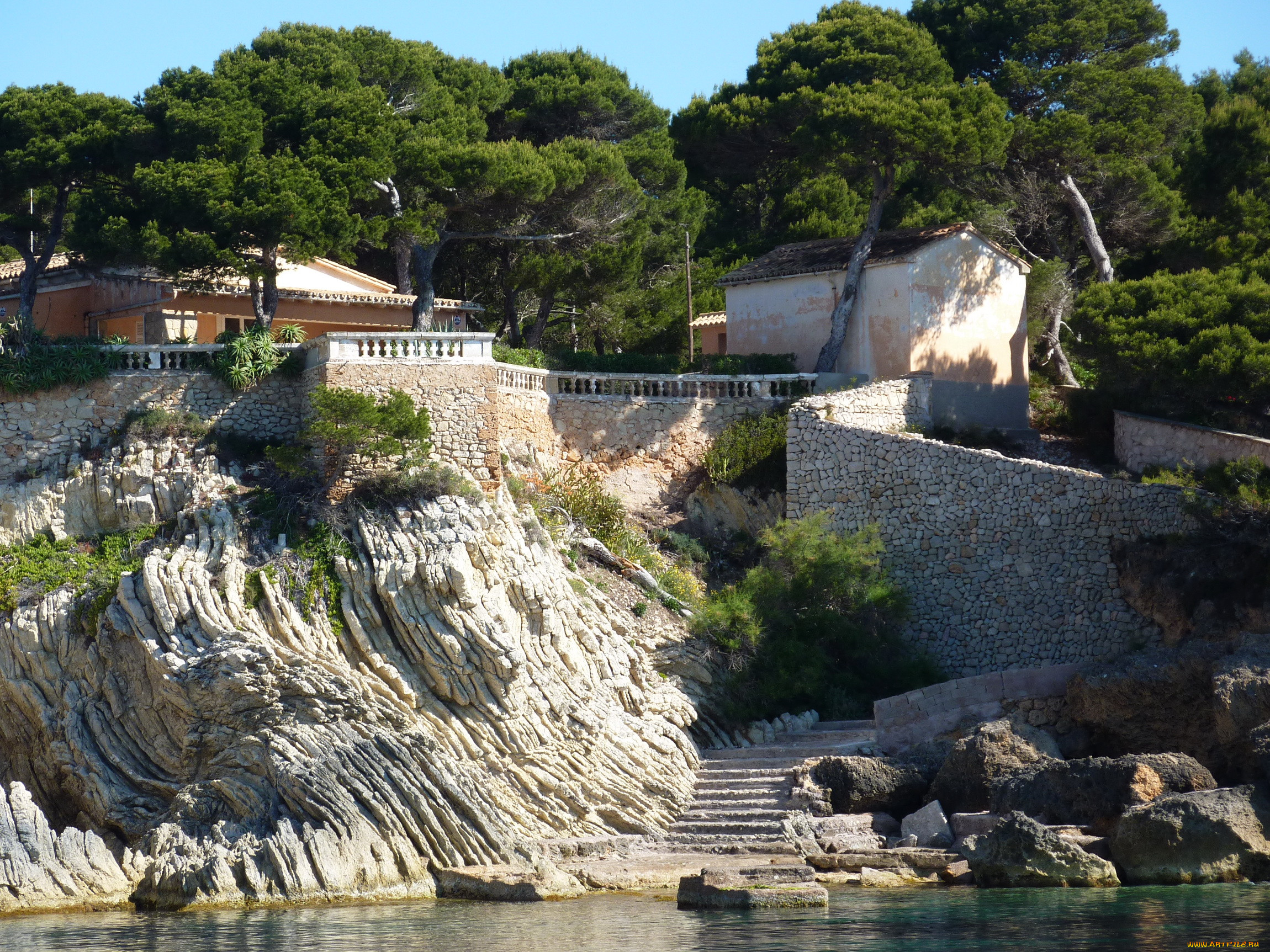 Обои Испания Mallorca Города - Здания, дома, обои для рабочего стола,  фотографии испания, mallorca, города, здания, дома, дом, берег Обои для  рабочего стола, скачать обои картинки заставки на рабочий стол.